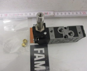 Пневмораспределитель
5/2-Wege Elektroventil Univer