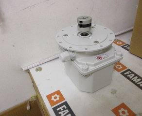 Концевой выключатель
51_6,5_NM0Z_699T
Hilfsstrom-Getriebe-Nocken-Grenzschalter
Reihe : 51
Typ : 6,5 NM - 699T
Größe : 1C/0
Bauform : B5
Schutzart : IP 66 - Modulgehäuse -
mit folgenden Nockenscheiben:
Kontakt 1 - 4: 20°
Kontakt 5 - 6: 40°
mit angebauter Klemmnabenkupplung CPS15/1 mit Zwangsmitnahme
A-Seite : Bohrung 10 F9, Nut 3P9 nach DIN 6885/1
B-Seite : Bohrung 8 F9, Nut 3P9 Sondernut für Grenzschalterwelle Stromag (Brand of Altra Industrial Motion)