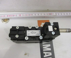 Клапан
5/2-Wege Elektroventil ISO1
ohne Stecker, Spule U1 und
Montagemutter Univer
